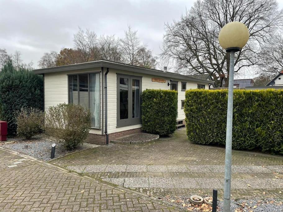 Gezellig Chalet Op De Prachtige Veluwe Putten Eksteriør billede